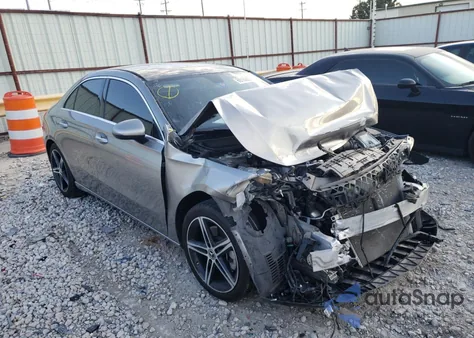 2019 Mercedes-Benz A 220 z USA, uszkodzony, nr VIN WDD3G4EB8KW013529